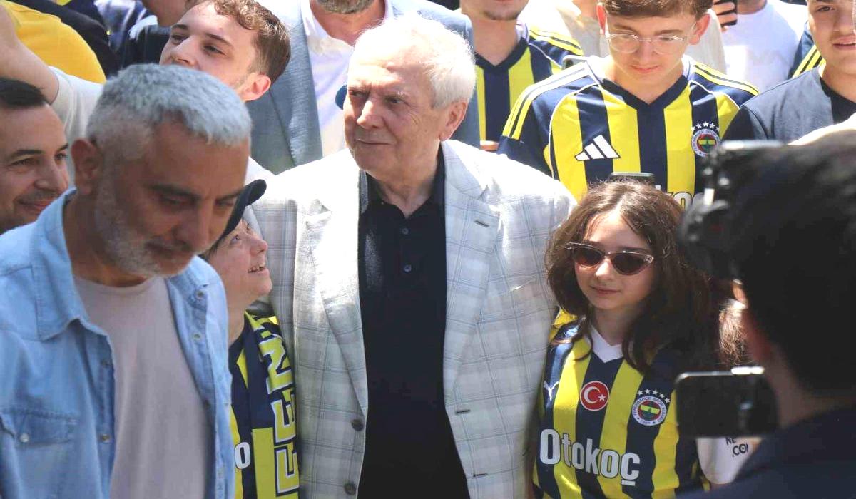 Aziz Yıldırım Sakarya’da Taraftarlarla Buluştu