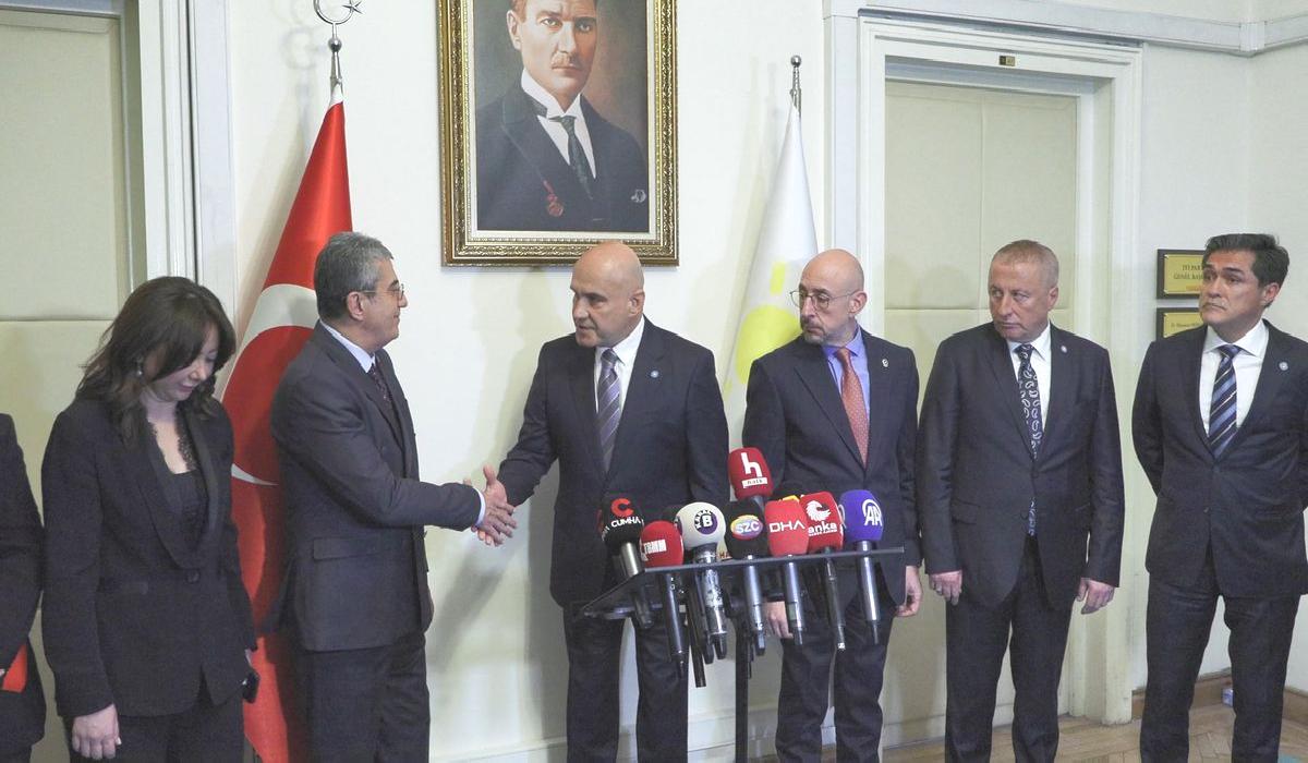 CHP Heyeti Ara Seçim İçin Muhalefeti Ziyaret Etti