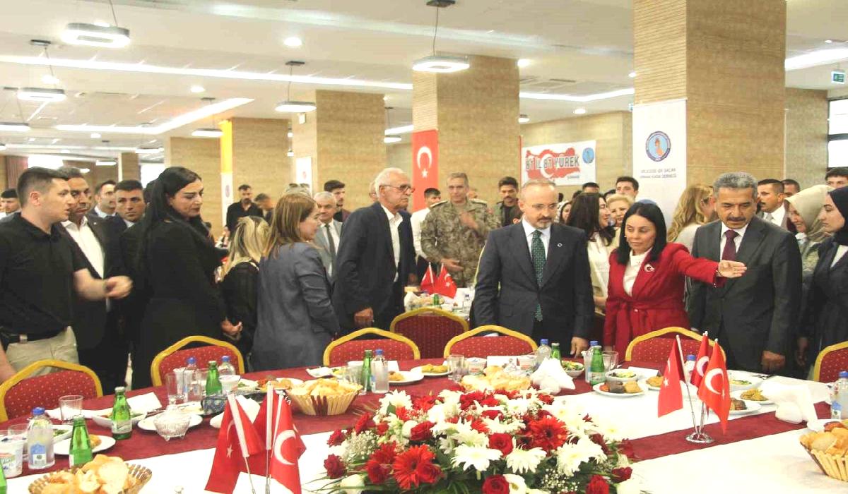 80 ilden gazi ve şehit yakınları Şırnak’ta bir araya geldi