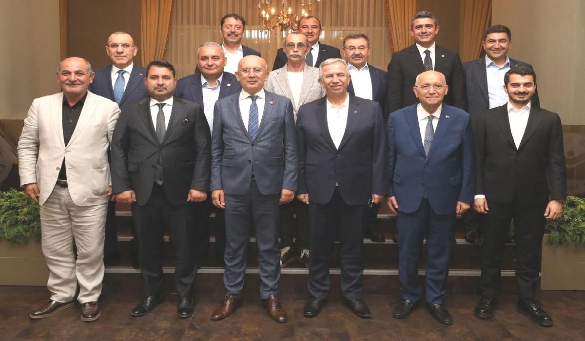 Ankara’yı sarsan iddia: 4 CHP’li belediye başkanı AK Parti’ye geçecek