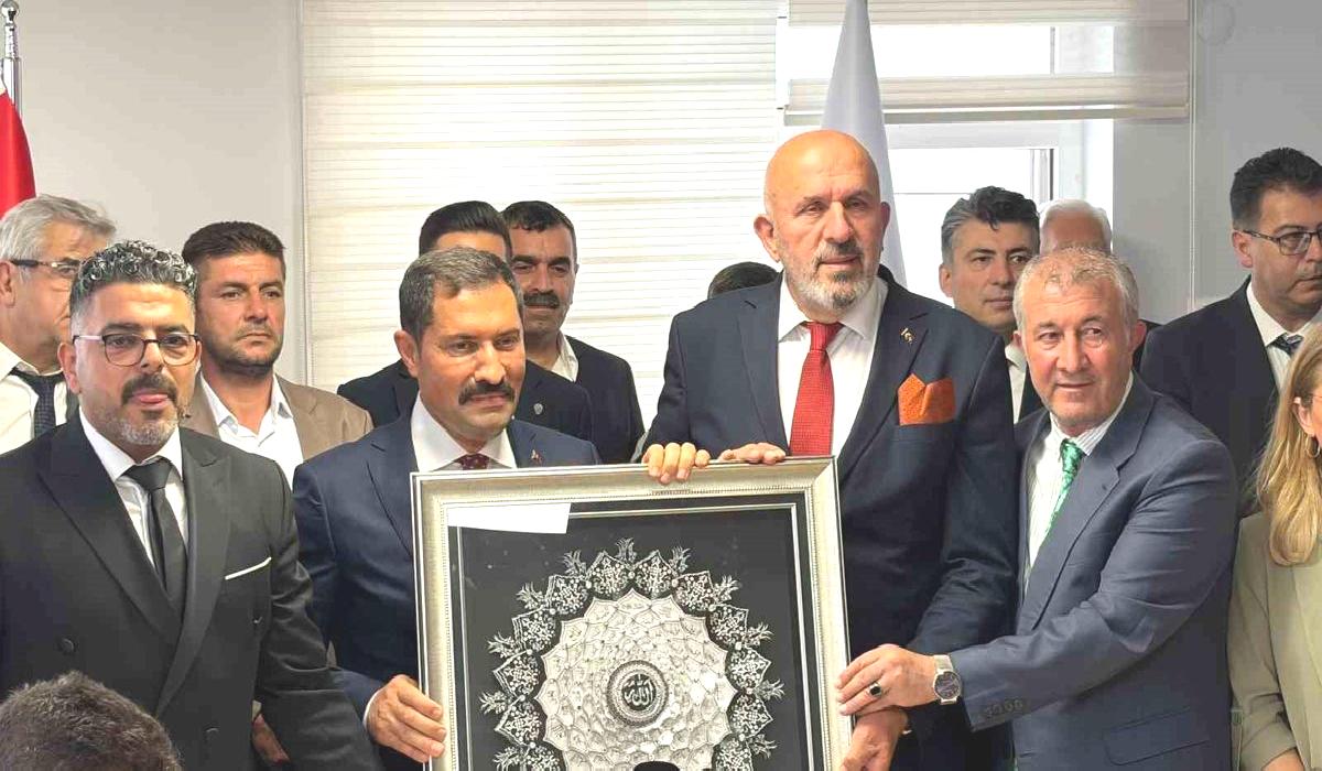 Hatay Valisi Masatlı, ‘Yılın Valisi’ Ödülünü Aldı