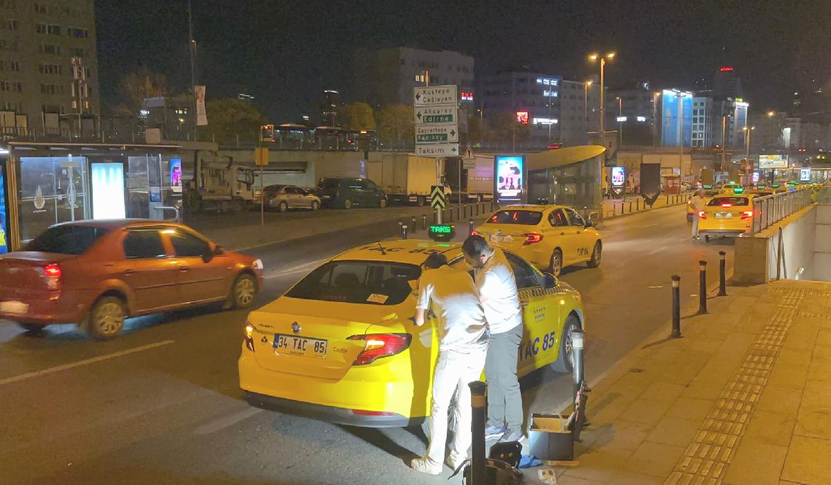 Yolcunun darp ettiği taksici ağır yaralandı