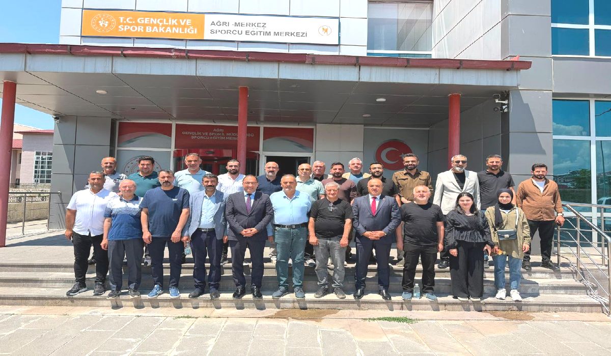 Ağrı Gençlik ve Spor İl Müdürü Çelebi basın mensuplarıyla bir araya geldi