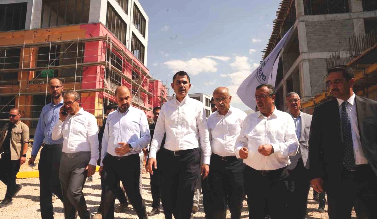 Bakan Kurum’un ismi Malatya’da oy birliği ile bir caddeye verildi