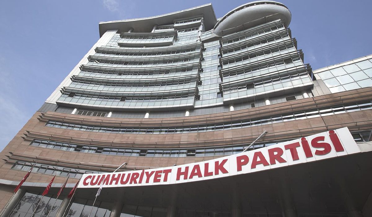 CHP’de 8 il başkanı daha görevden alındı