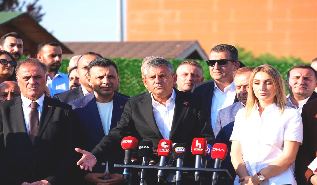 Özgür Özel: ‘İmamoğlu’na yeterli savunma süresi verilmeli’