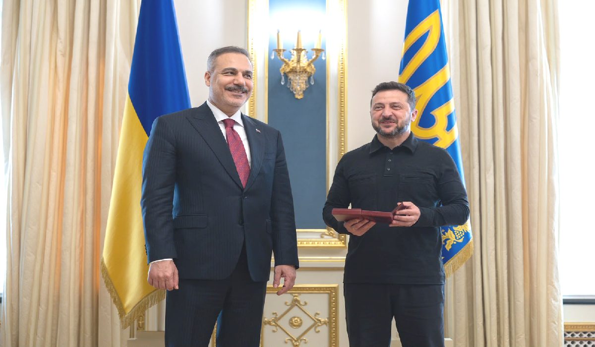 Ukrayna Devlet Başkanı Zelenski, Dışişleri Bakanı Fidan’a “İkinci Derece Liyakat Nişanı” verdi